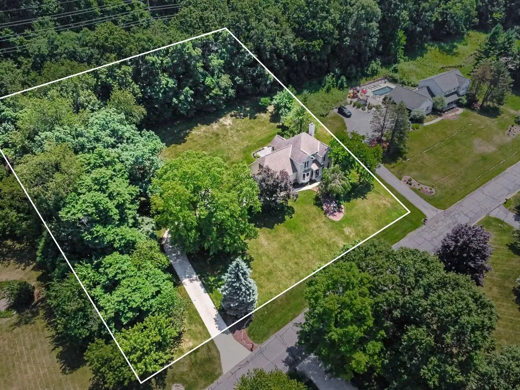 3004 Cooks Meadow Drive NE Grand Rapids Charter Township MI 49525