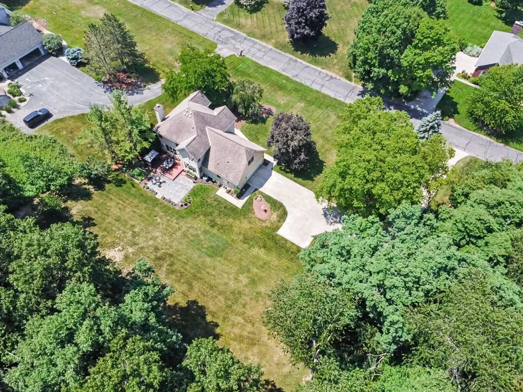 3004 Cooks Meadow Drive NE Grand Rapids Charter Township MI 49525