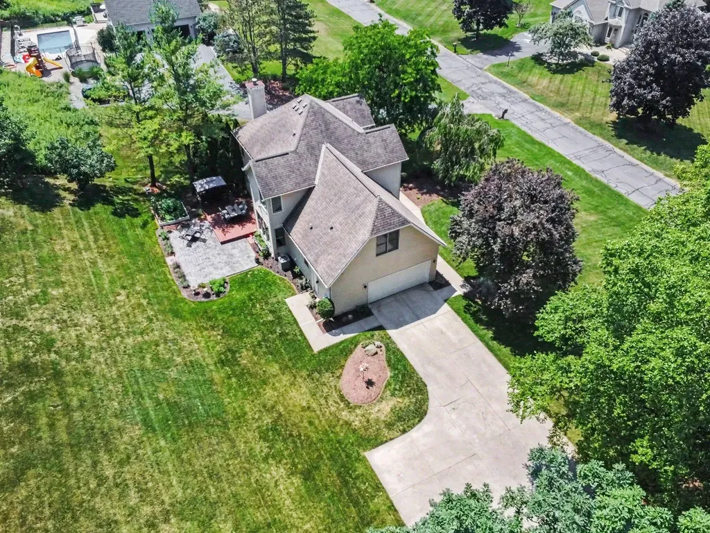 3004 Cooks Meadow Drive NE Grand Rapids Charter Township MI 49525