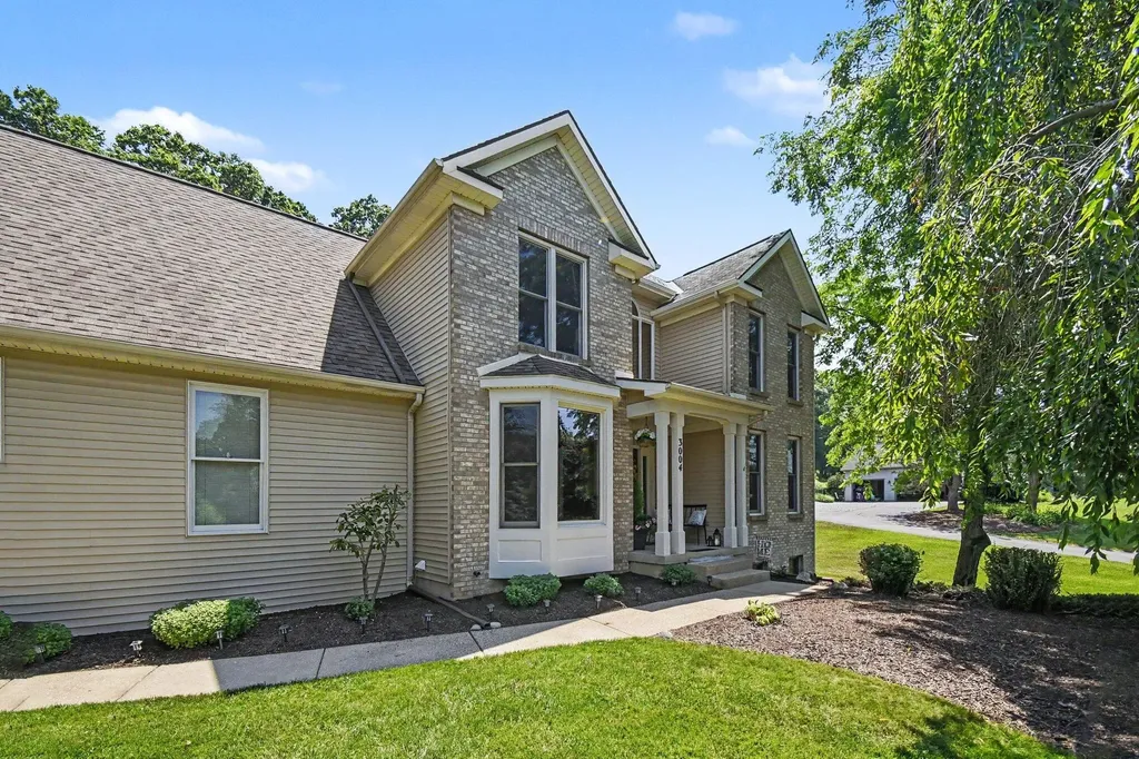 3004 Cooks Meadow Drive NE Grand Rapids Charter Township MI 49525