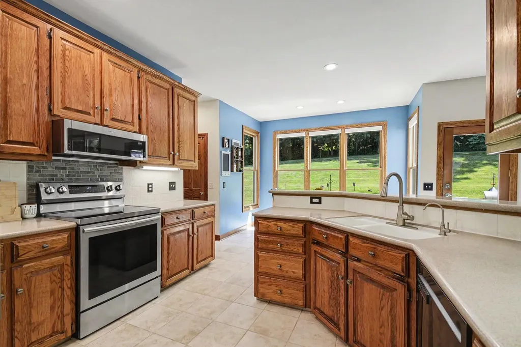 3004 Cooks Meadow Drive NE Grand Rapids Charter Township MI 49525