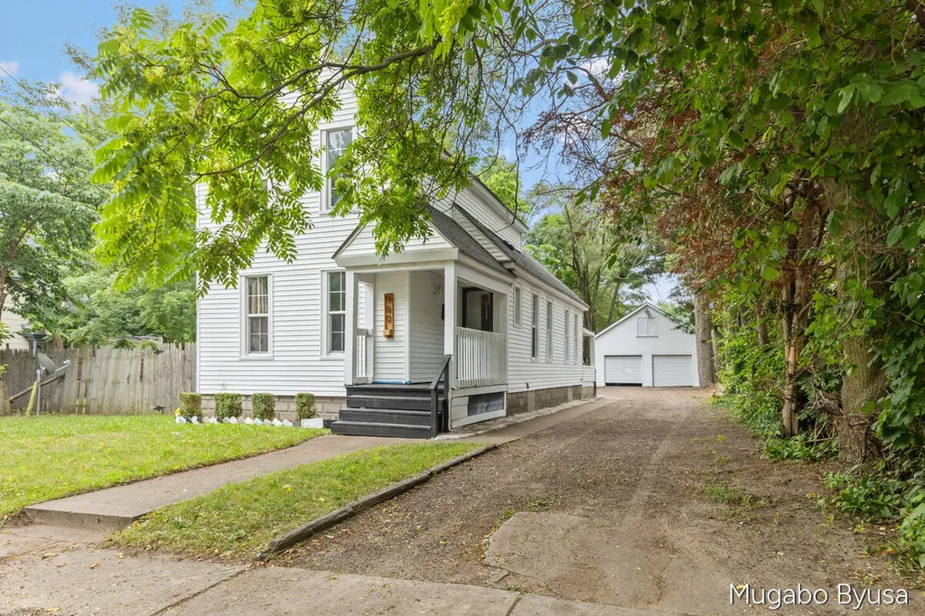960 Temple Street SE Grand Rapids City MI 49507