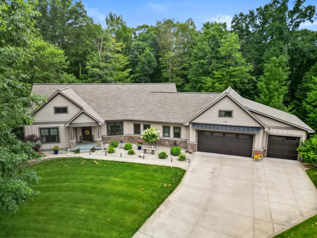13368 Lilypine Drive Tallmadge Charter Township MI 49435