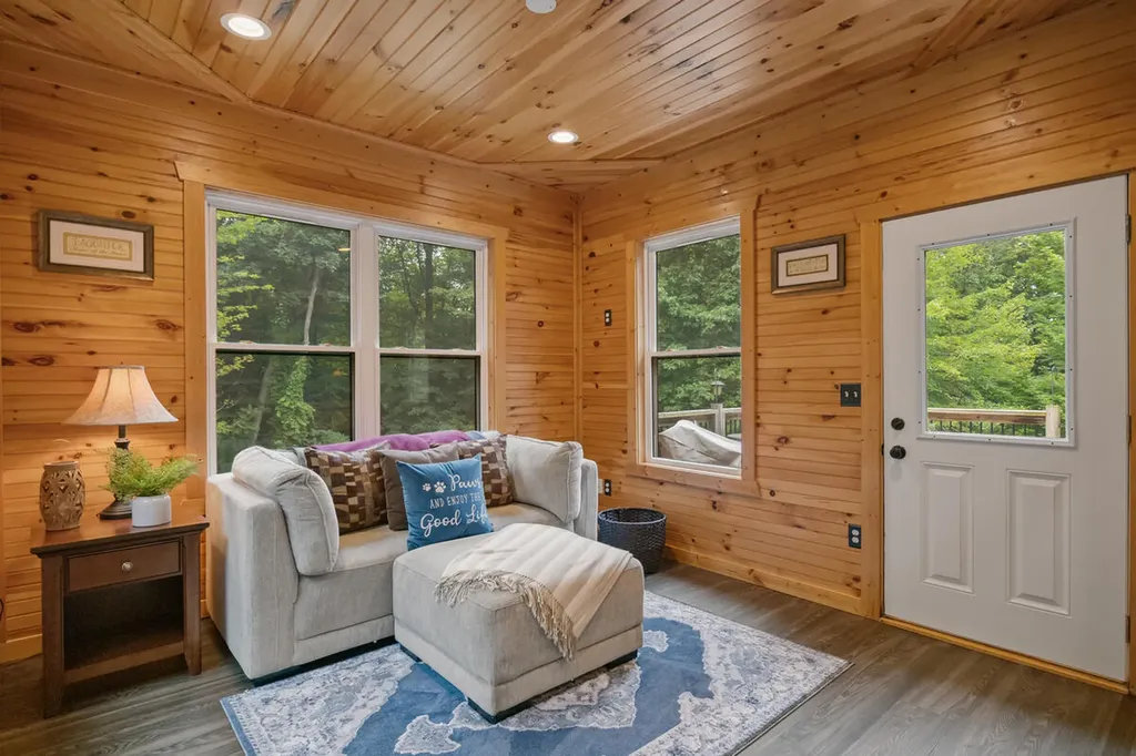 13368 Lilypine Drive Tallmadge Charter Township MI 49435