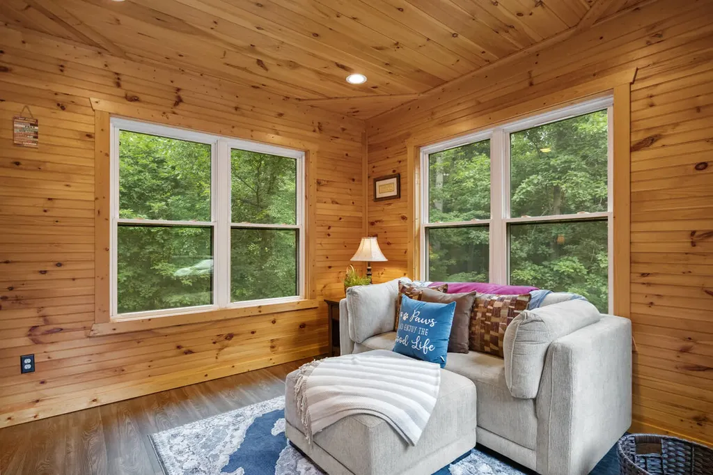 13368 Lilypine Drive Tallmadge Charter Township MI 49435