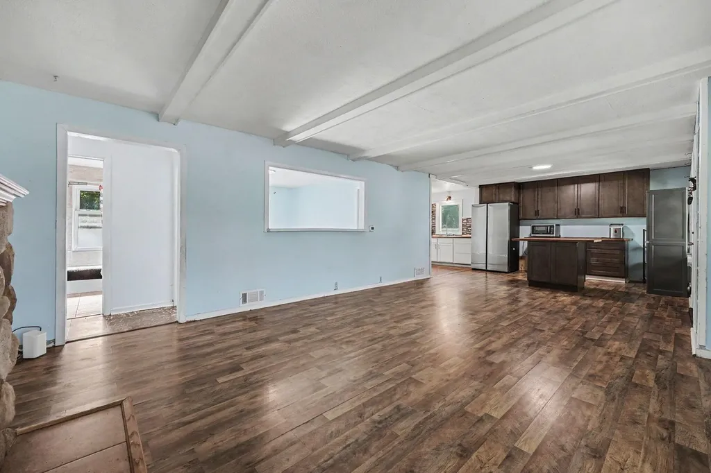 3346 Dean Lake Avenue NE Grand Rapids Charter Township MI 49525