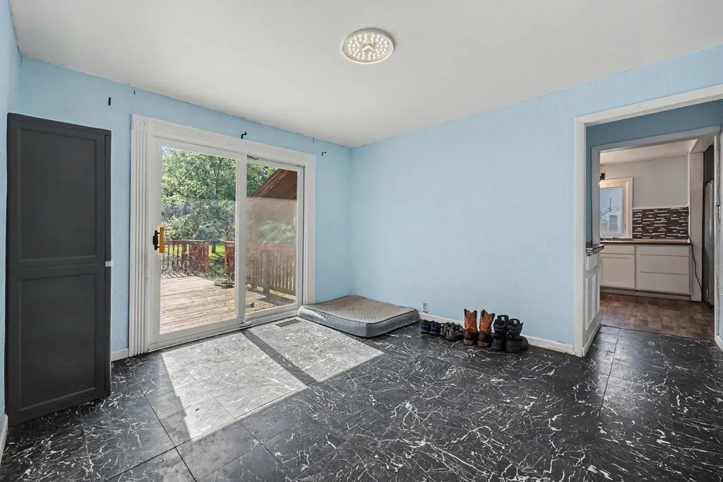 3346 Dean Lake Avenue NE Grand Rapids Charter Township MI 49525