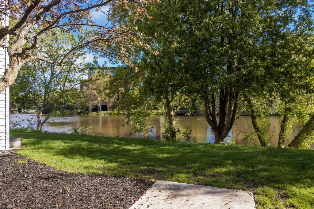 621 Riverine Drive Unknown City MI 49684