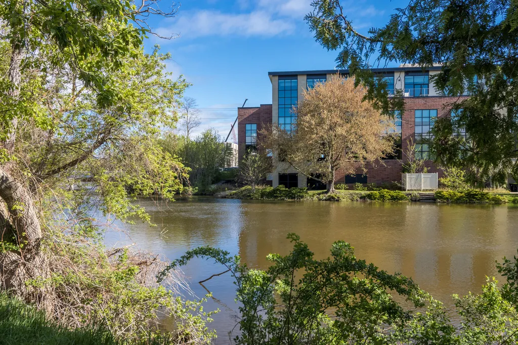 621 Riverine Drive Unknown City MI 49684