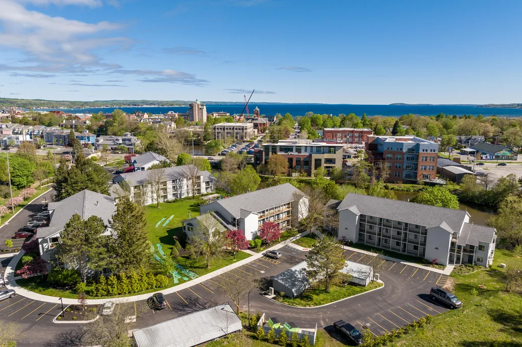 621 Riverine Drive Unknown City MI 49684
