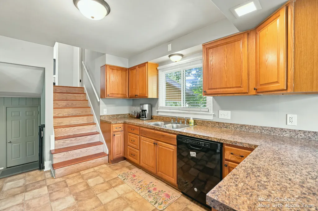 3313 Fuller Avenue SE Grand Rapids City MI 49508