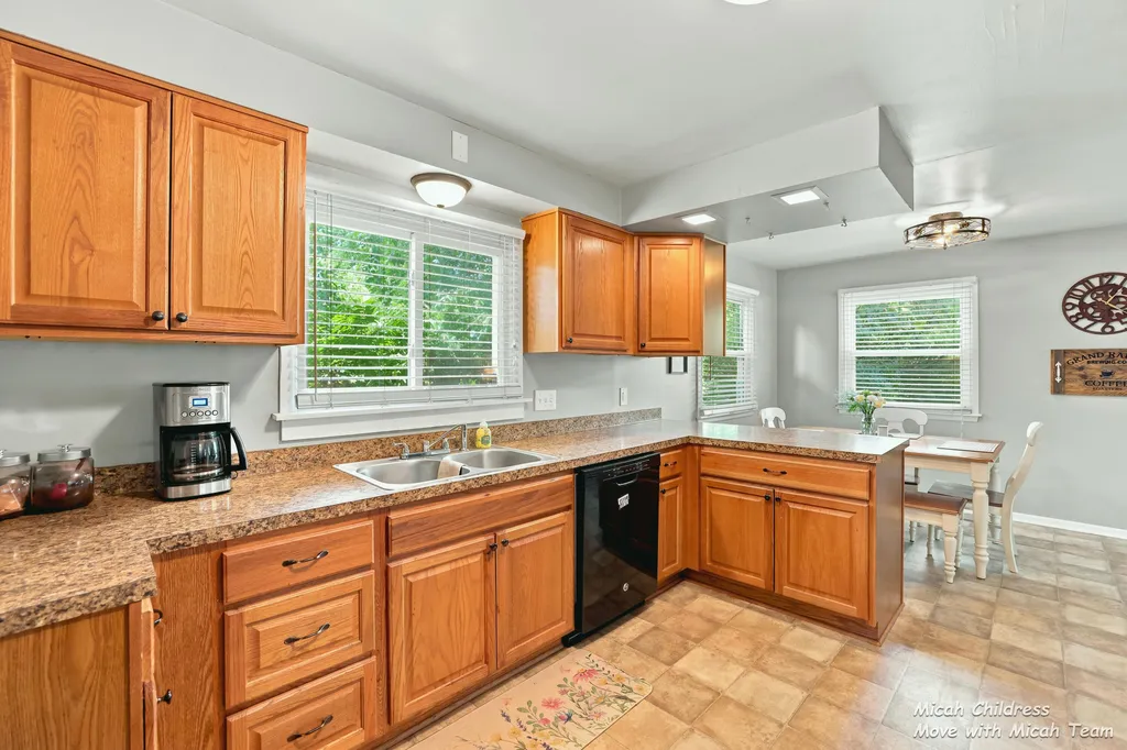3313 Fuller Avenue SE Grand Rapids City MI 49508