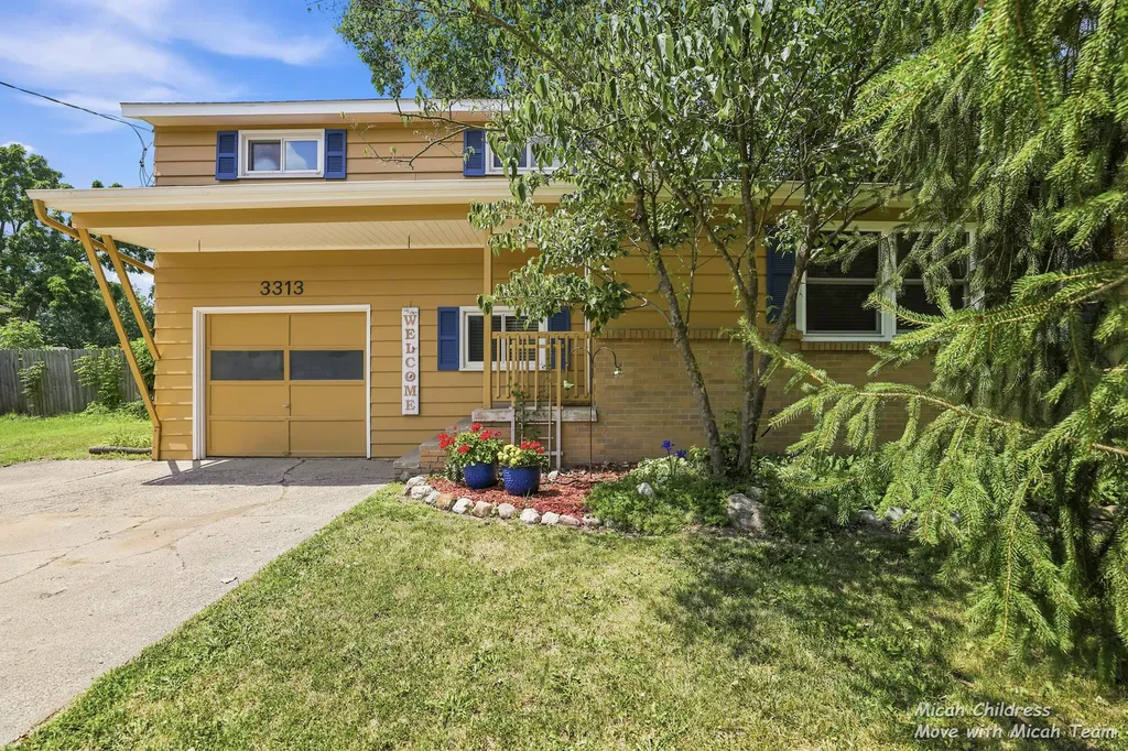 3313 Fuller Avenue SE Grand Rapids City MI 49508
