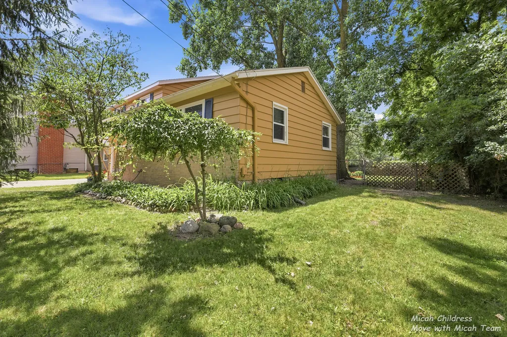 3313 Fuller Avenue SE Grand Rapids City MI 49508