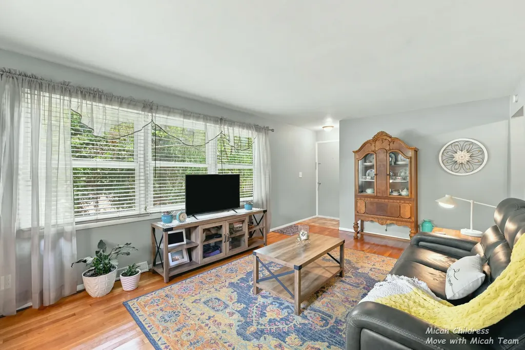 3313 Fuller Avenue SE Grand Rapids City MI 49508