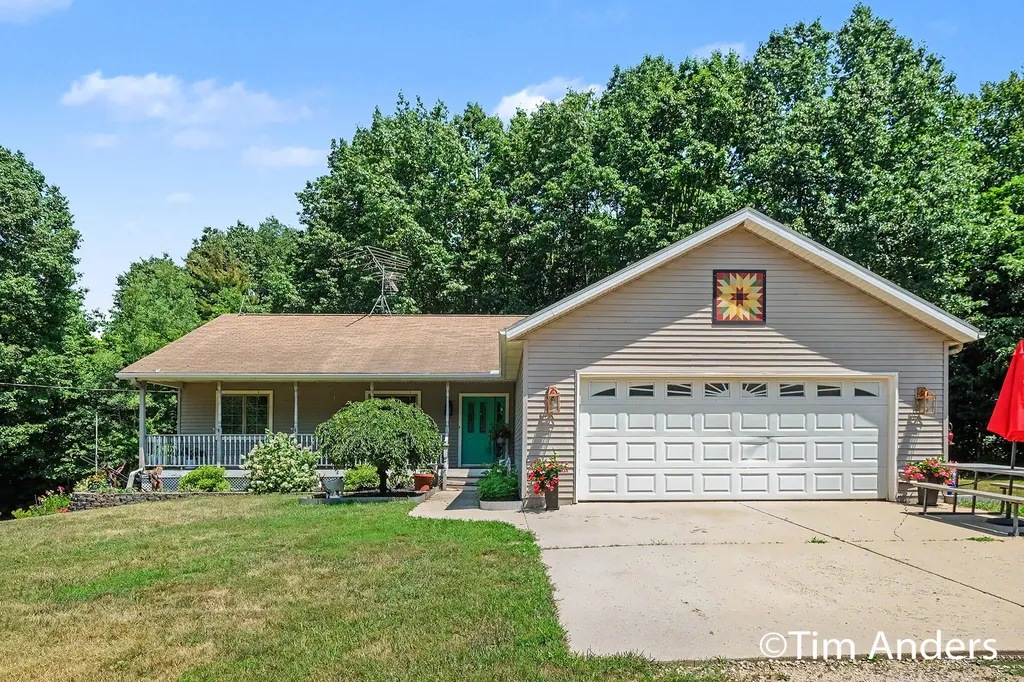 3455 Northkent Pine Drive Tyrone Township MI 49330