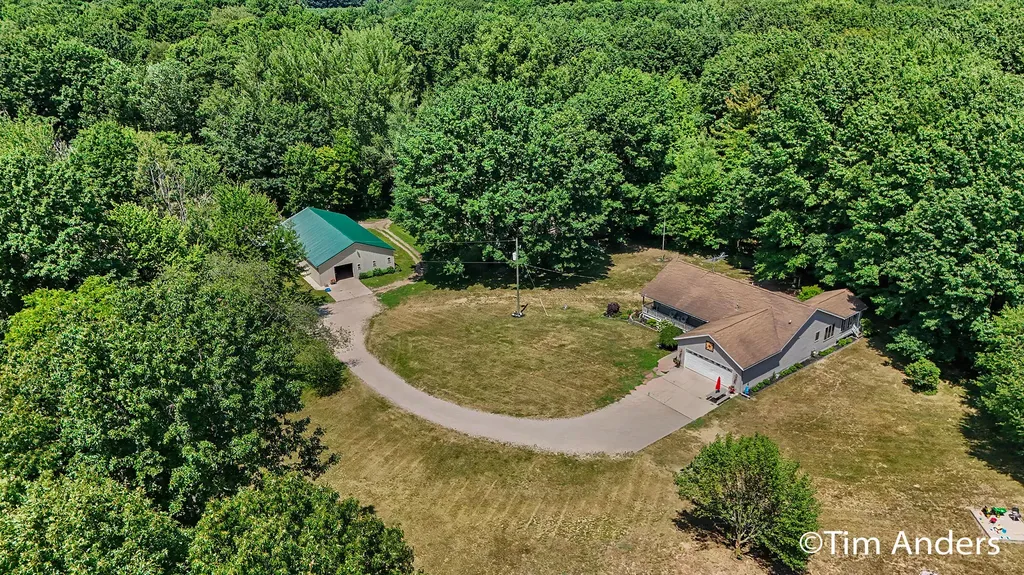 3455 Northkent Pine Drive Tyrone Township MI 49330