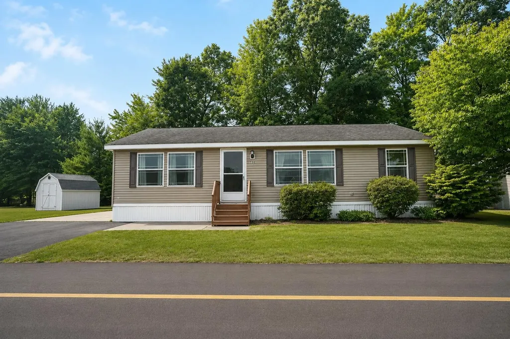 530 E Rainbow Road Newaygo City MI 49337