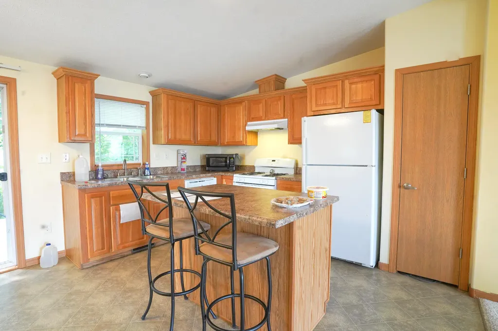 530 E Rainbow Road Newaygo City MI 49337
