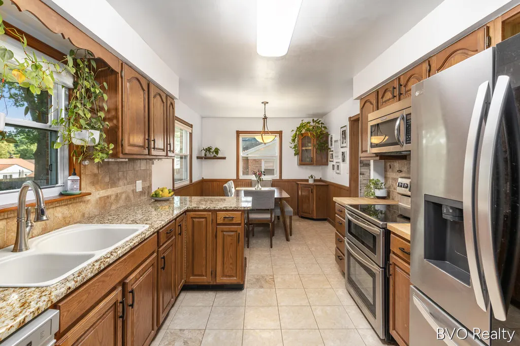 1843 Plymouth Terrace SE Grand Rapids City MI 49506