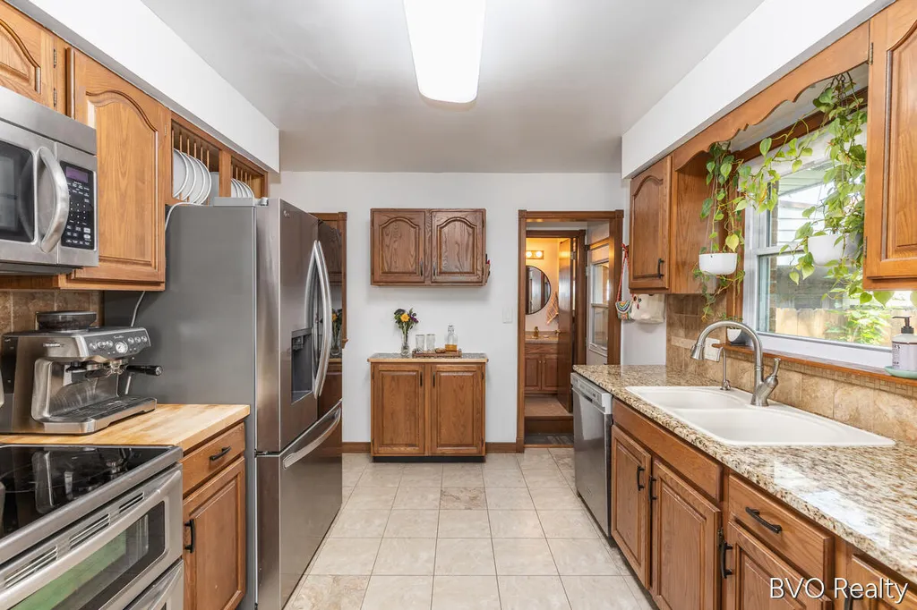1843 Plymouth Terrace SE Grand Rapids City MI 49506
