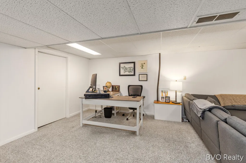 1843 Plymouth Terrace SE Grand Rapids City MI 49506