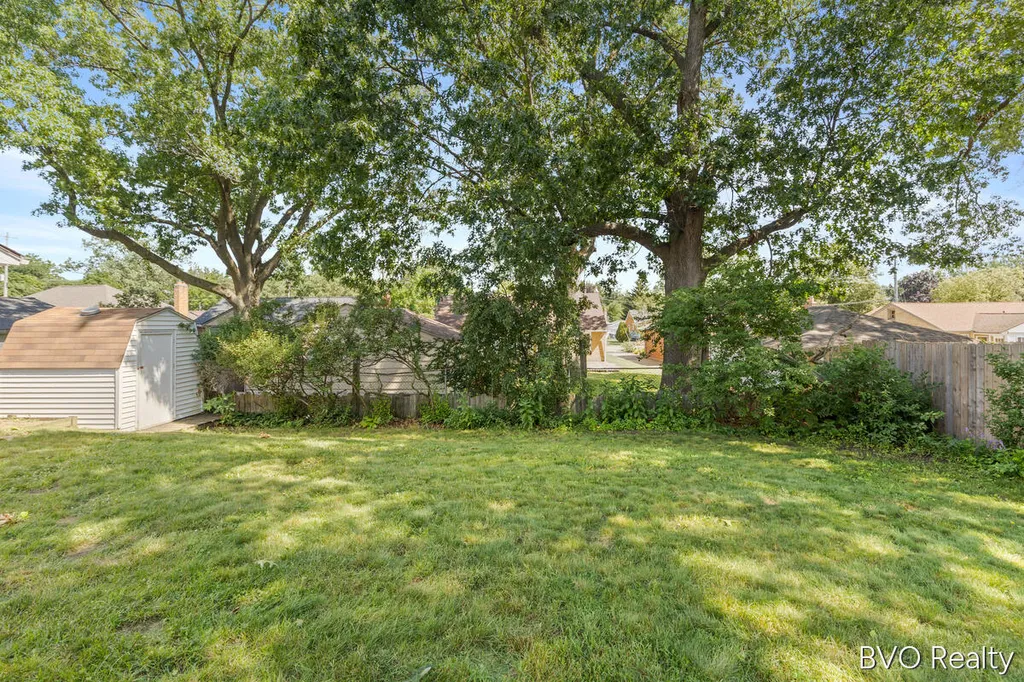 1843 Plymouth Terrace SE Grand Rapids City MI 49506
