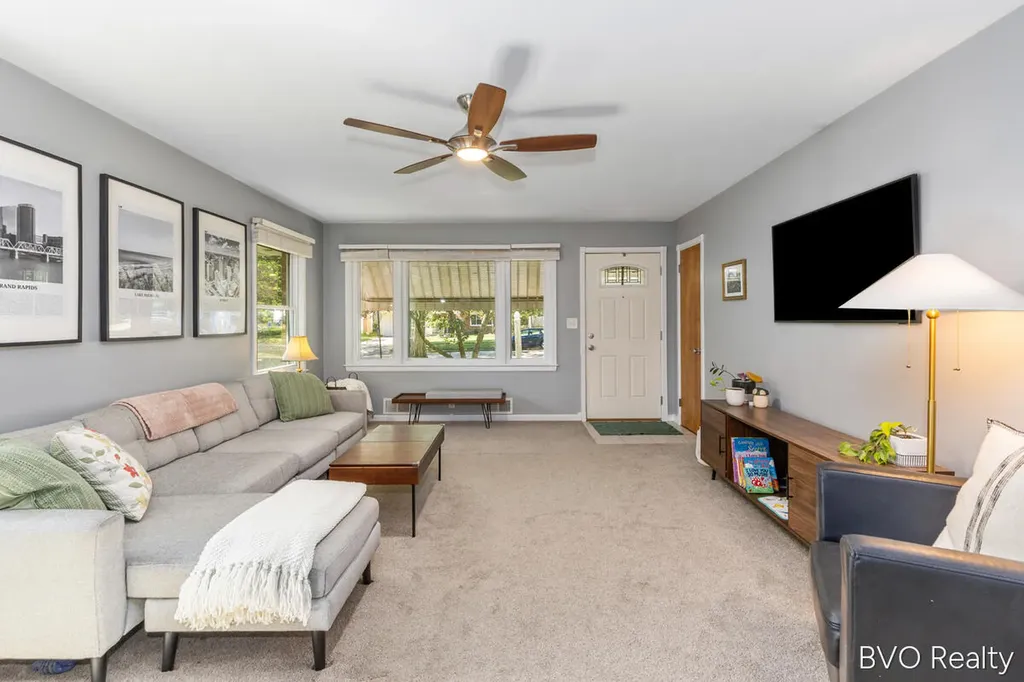 1843 Plymouth Terrace SE Grand Rapids City MI 49506
