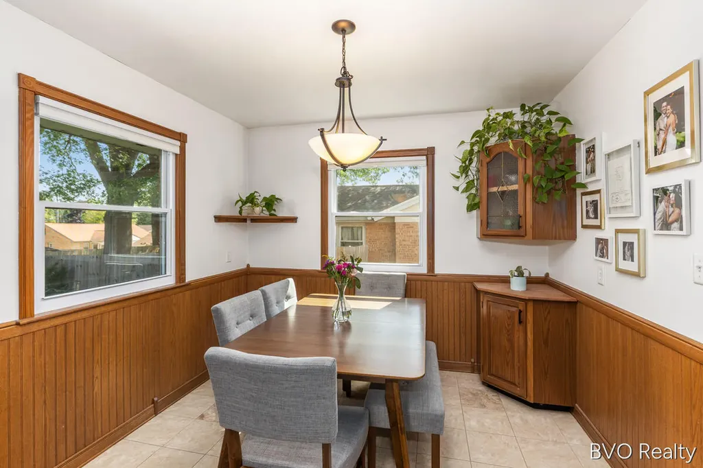 1843 Plymouth Terrace SE Grand Rapids City MI 49506