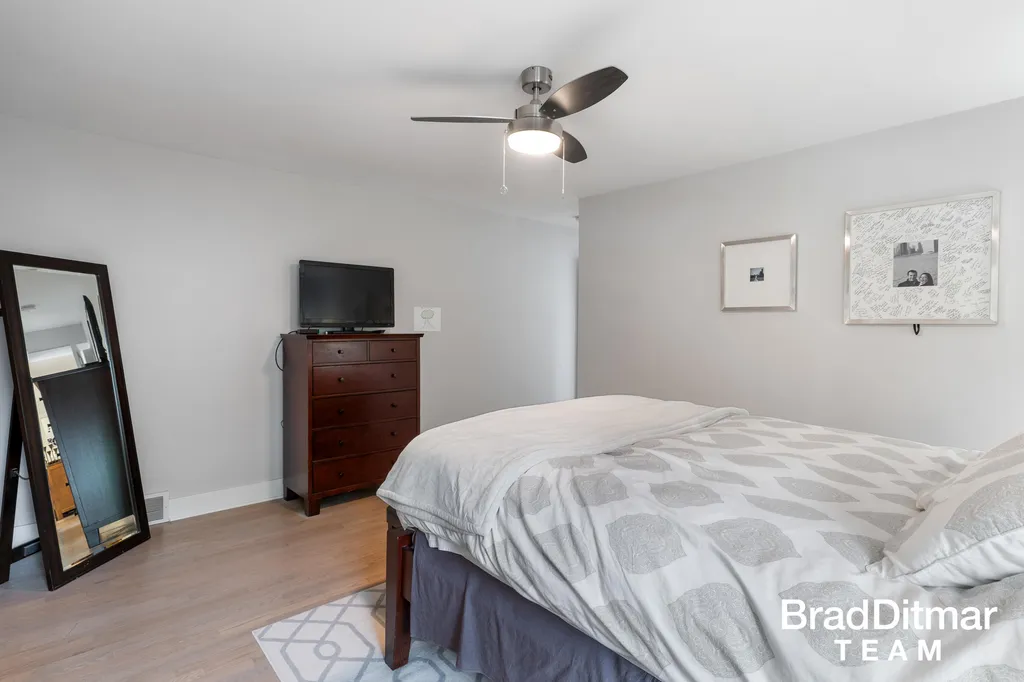1350 Lake Grove Avenue SE East Grand Rapids City MI 49506