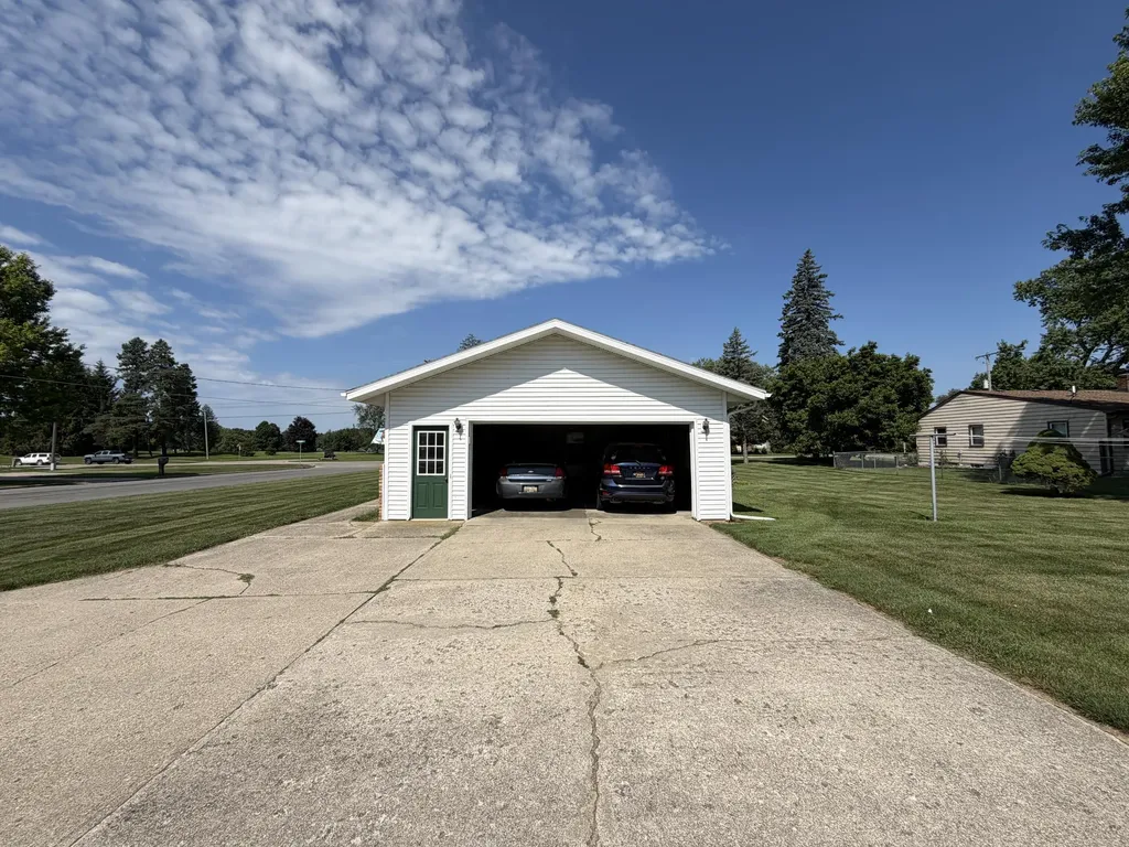 247 W North Street Hastings City MI 49058
