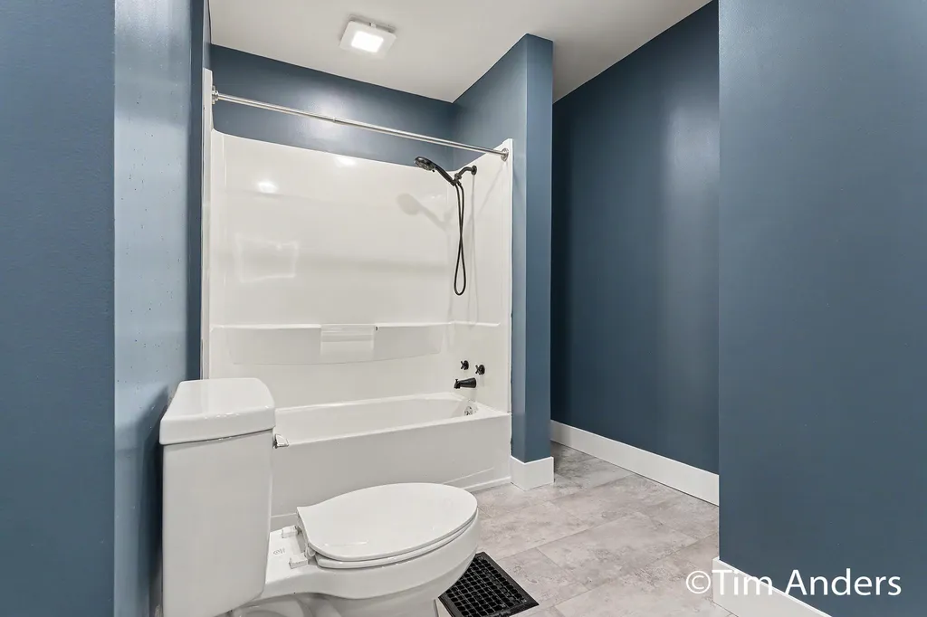 307 S East Street St. Louis City MI 48880