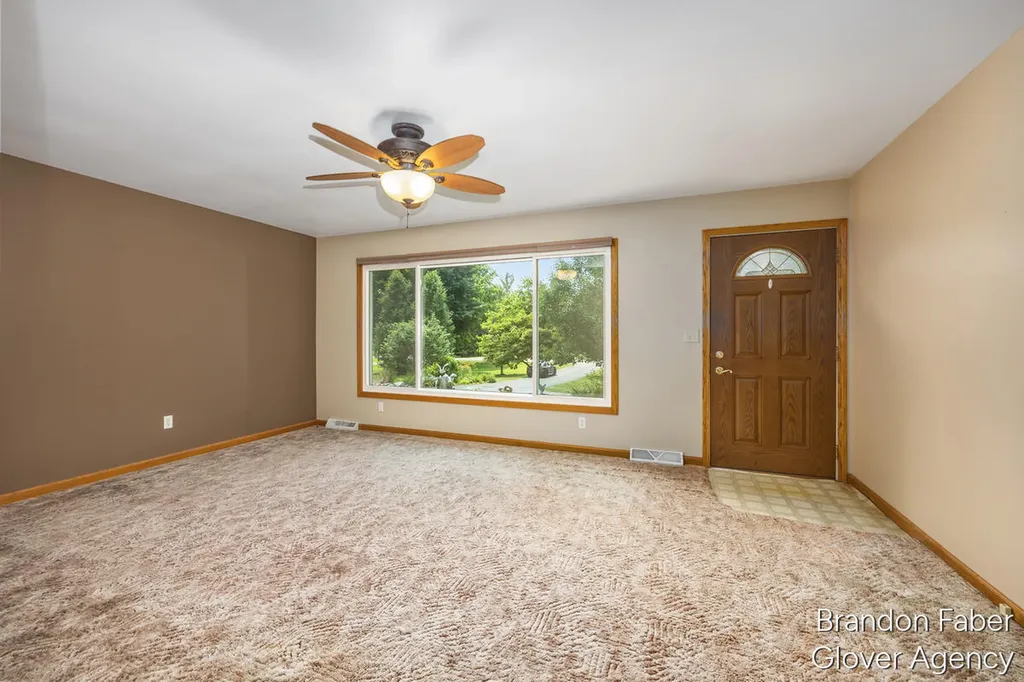 6660 Vinton Avenue NW Alpine Township MI 49321
