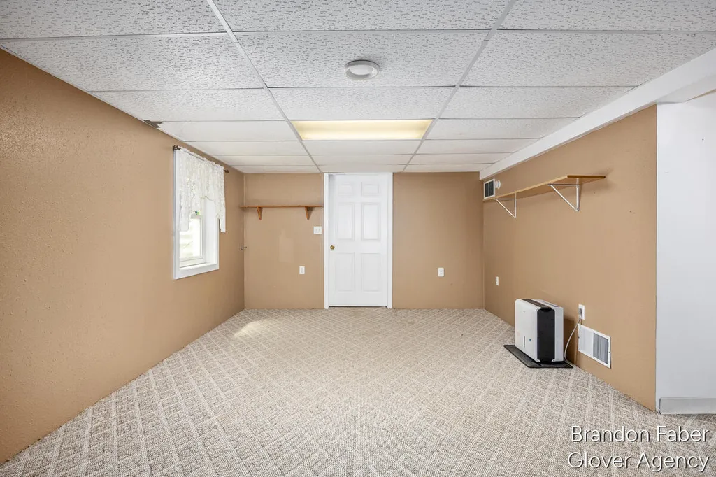 6660 Vinton Avenue NW Alpine Township MI 49321