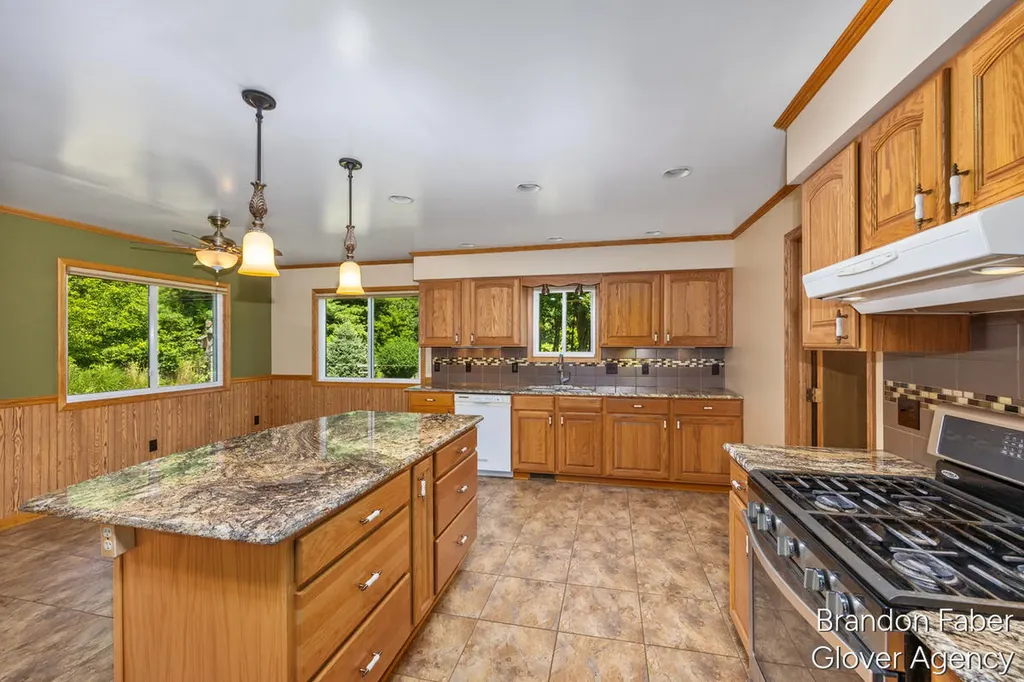6660 Vinton Avenue NW Alpine Township MI 49321