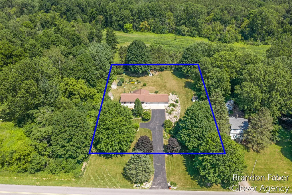 6660 Vinton Avenue NW Alpine Township MI 49321