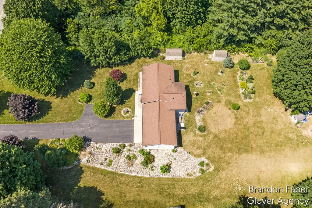 6660 Vinton Avenue NW Alpine Township MI 49321