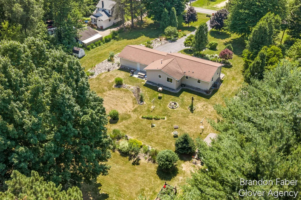 6660 Vinton Avenue NW Alpine Township MI 49321