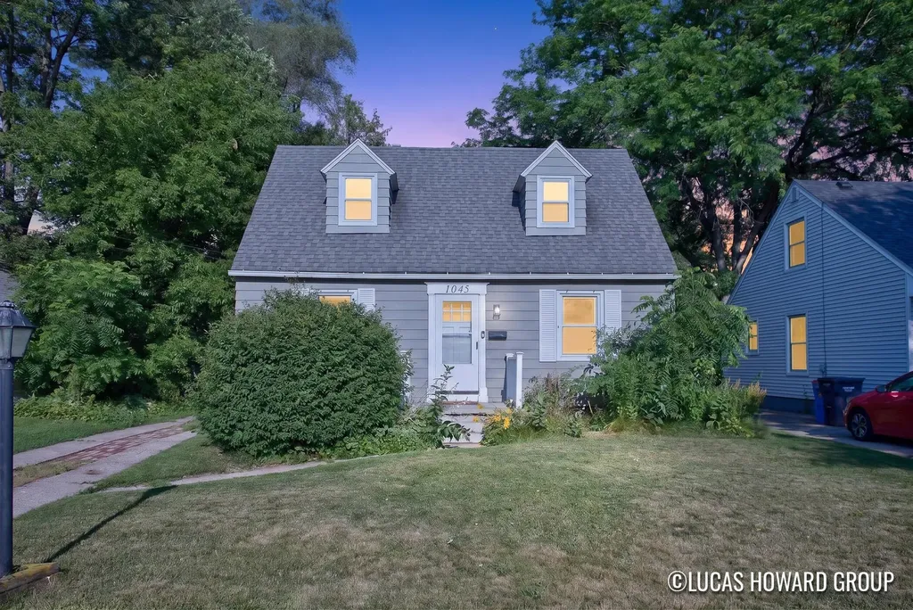 1045 Diamond Avenue NE Grand Rapids City MI 49503