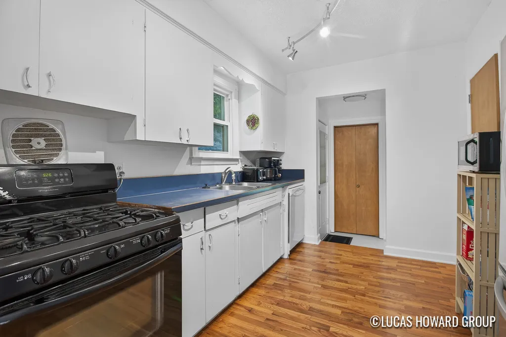 1045 Diamond Avenue NE Grand Rapids City MI 49503