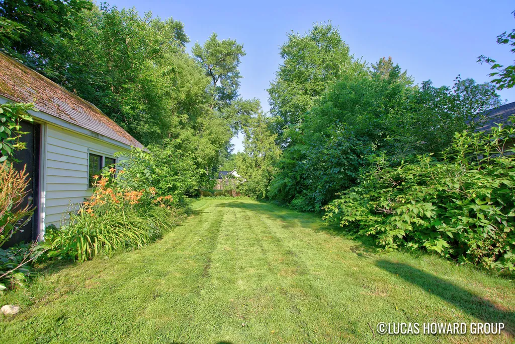 1045 Diamond Avenue NE Grand Rapids City MI 49503