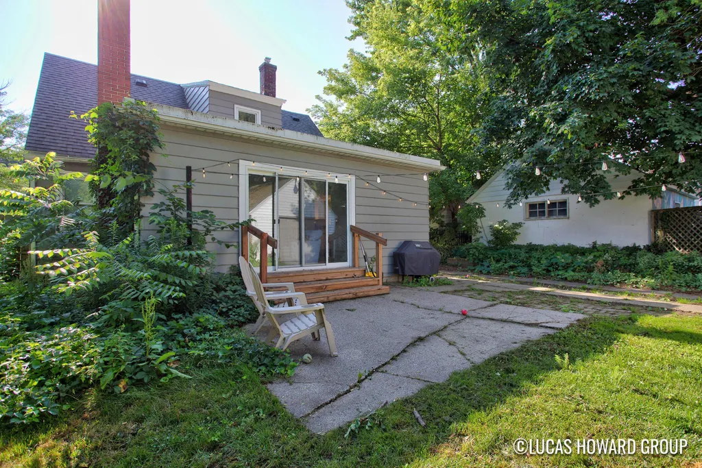 1045 Diamond Avenue NE Grand Rapids City MI 49503