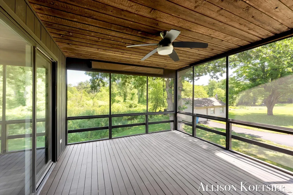 3890 Walker Avenue NW Alpine Township MI 49544