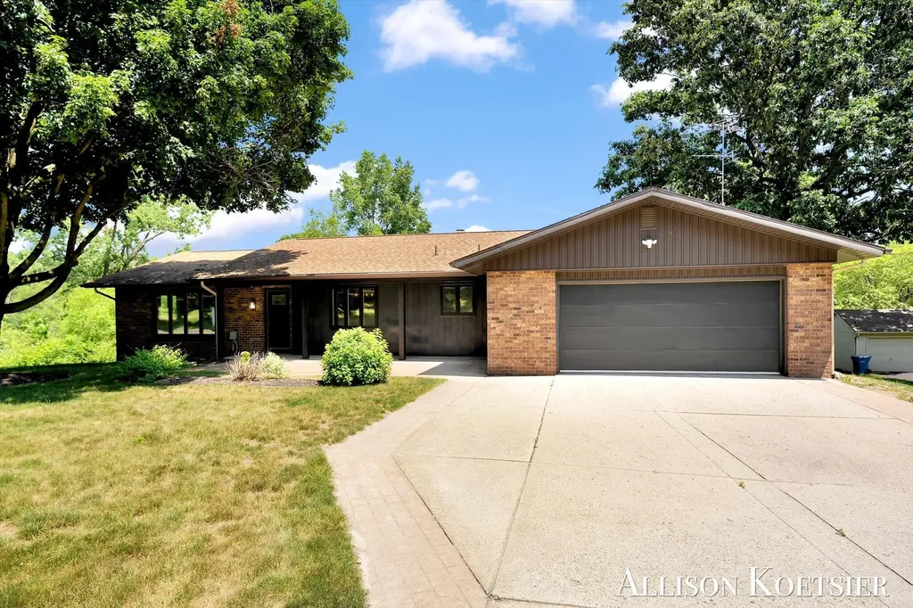 3890 Walker Avenue NW Alpine Township MI 49544
