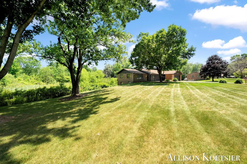 3890 Walker Avenue NW Alpine Township MI 49544