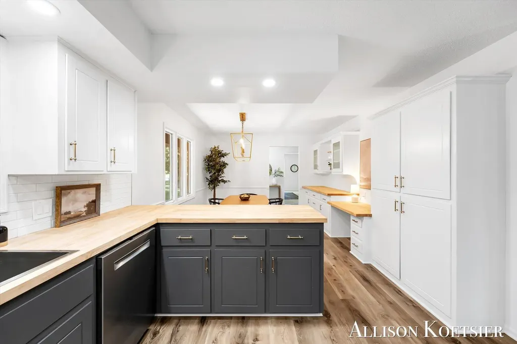 3890 Walker Avenue NW Alpine Township MI 49544