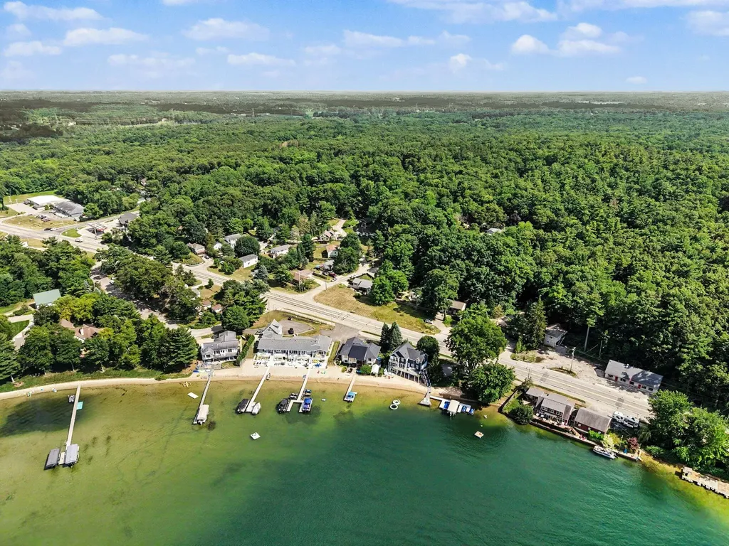 6676 Naontah Trail NE Cannon Township MI 49341