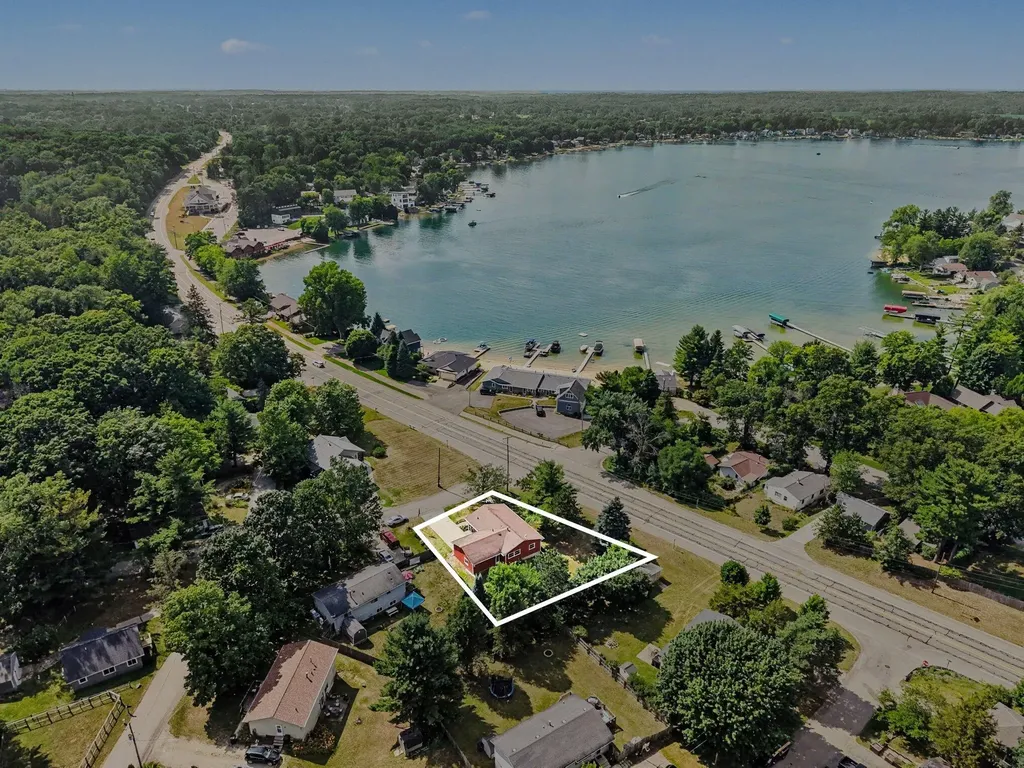 6676 Naontah Trail NE Cannon Township MI 49341