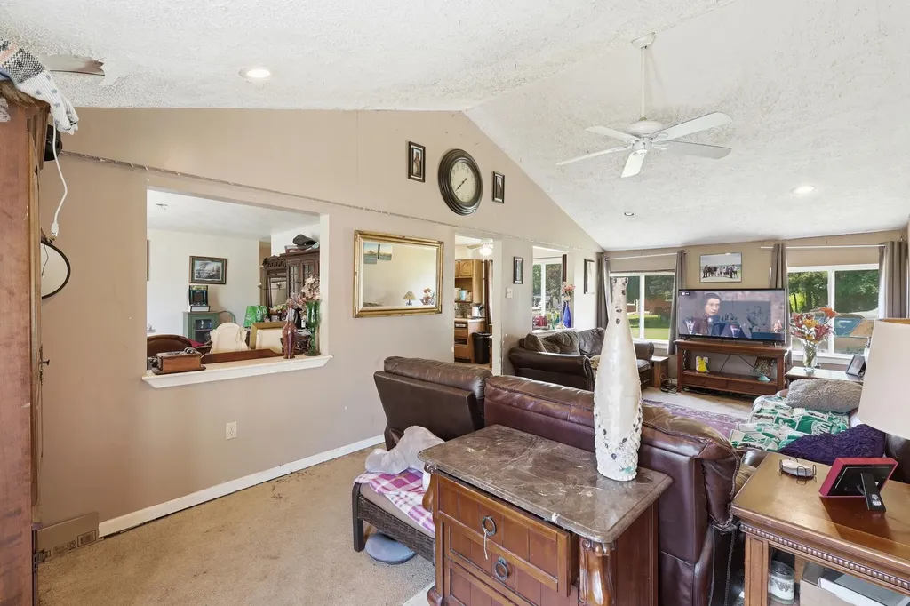 209 Cardinal Avenue Bedford Charter Township MI 49037