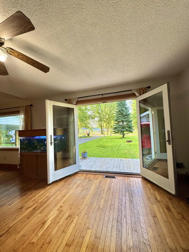 9462 E Colby Road Crystal Township MI 48818